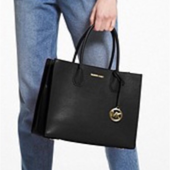 Michael Kors Handbags - Michelle Kors tote Bag